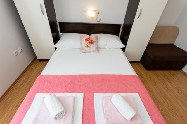 Apartments Marinko Baška Екстериор снимка