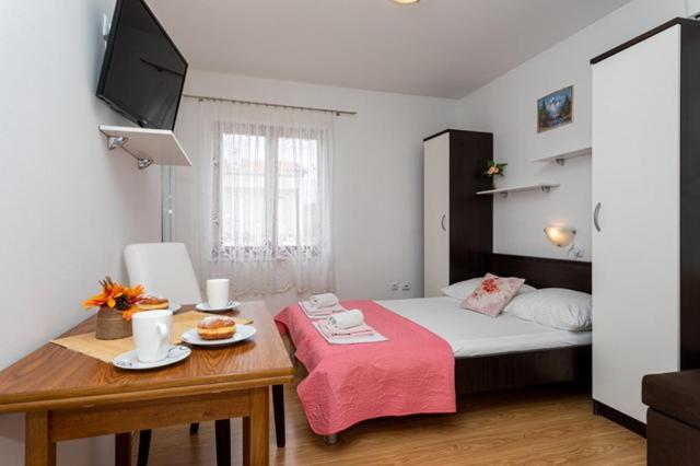 Apartments Marinko Baška Екстериор снимка