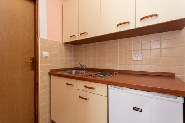 Apartments Marinko Baška Екстериор снимка