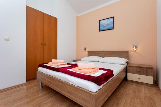 Apartments Marinko Baška Екстериор снимка